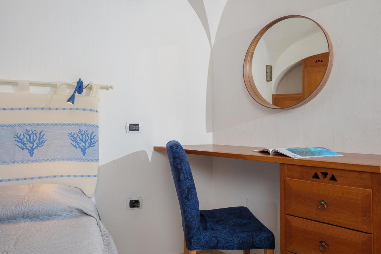 Villetta Azzurro - Sherdenia Luxury Apartments Маринела Екстериор снимка