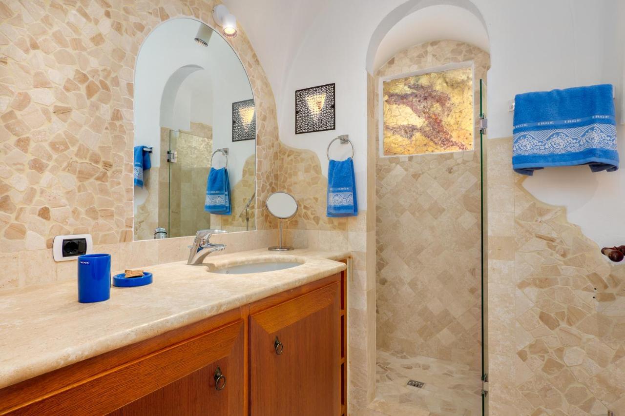 Villetta Azzurro - Sherdenia Luxury Apartments Маринела Екстериор снимка