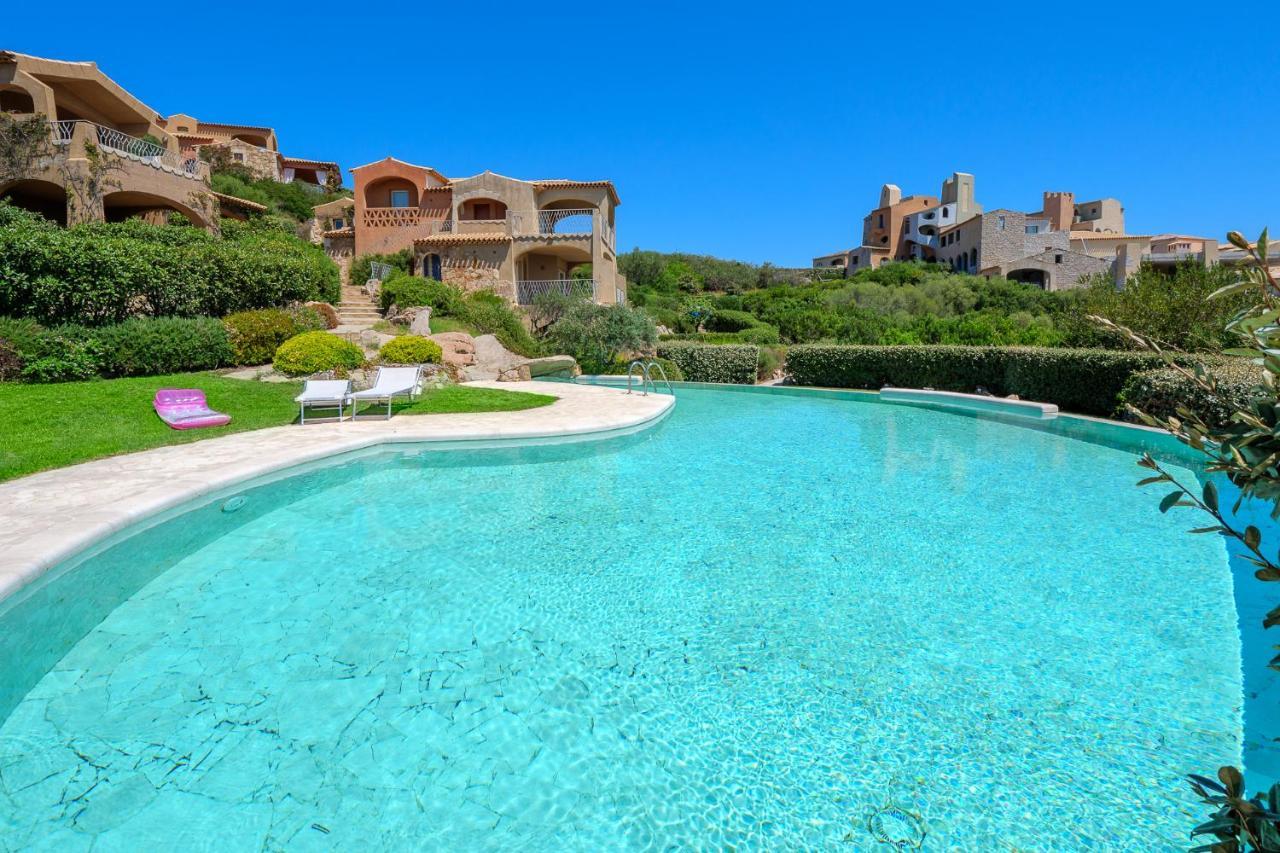 Villetta Azzurro - Sherdenia Luxury Apartments Маринела Екстериор снимка